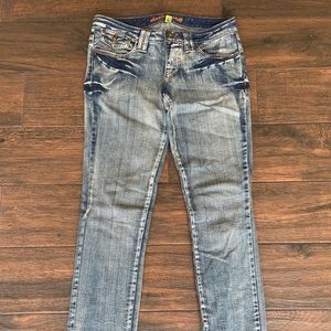 Dollhouse woman’s jeans